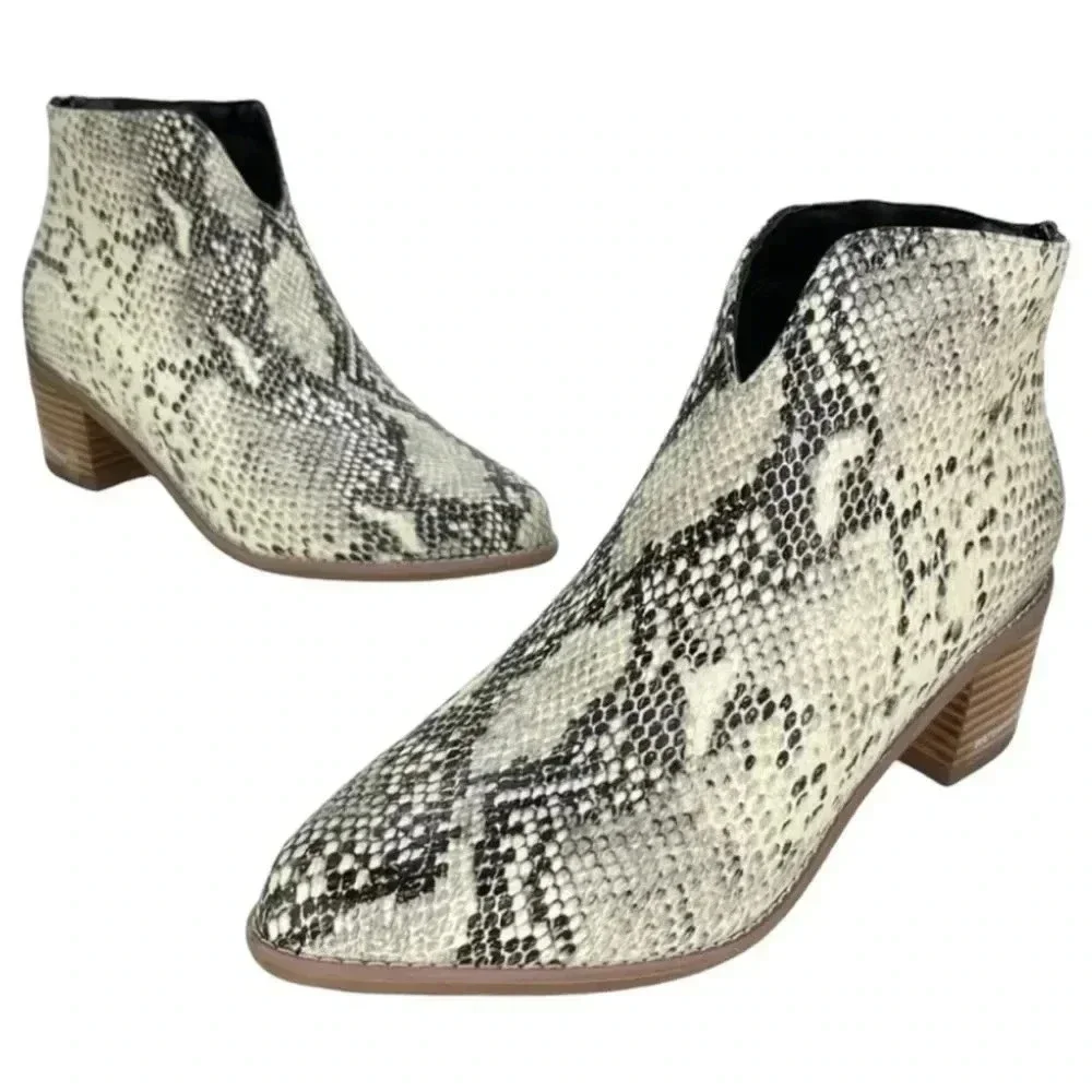 Aqua College Emily Leather Snake Print Waterproof Womens Booties Size 9M